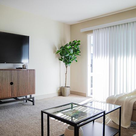 Luxurious Apartment With The Marina View Лос Анджелис Екстериор снимка